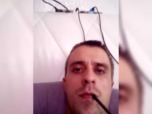 Freechat AdidasCoin on BongaCams