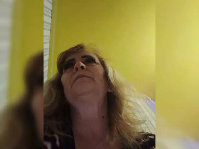 Offline Alina1965 on BongaCams
