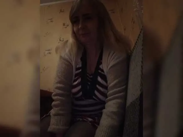 Offline Alina1965 on BongaCams