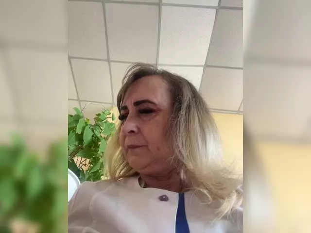 Offline Alina1965 on BongaCams