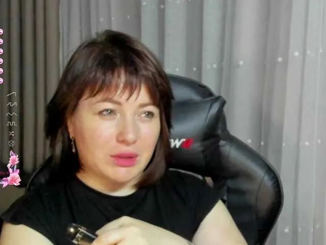 Offline Amanda-Di on BongaCams