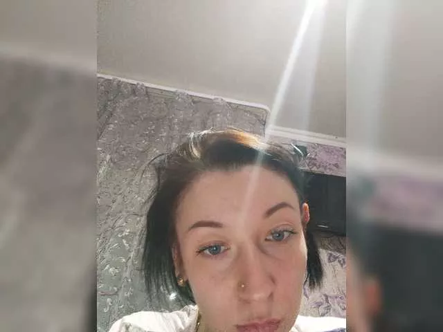 Freechat AureliyXXX on BongaCams