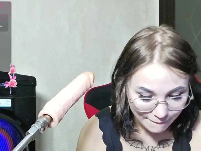 Offline BattyHils on BongaCams