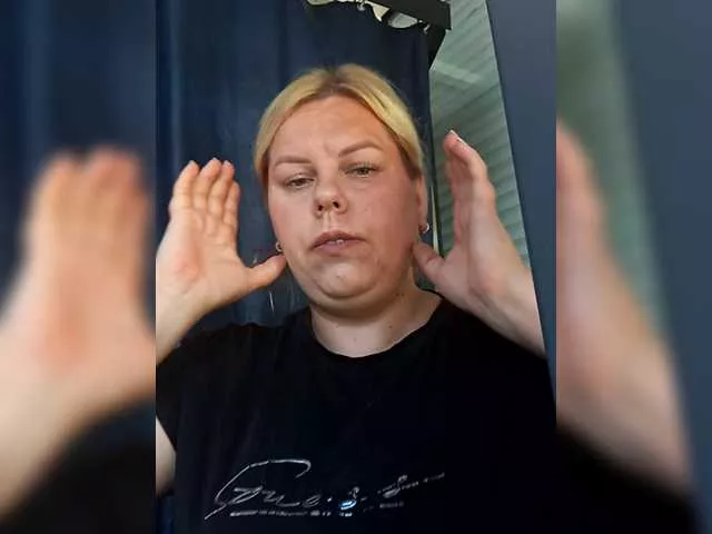 Offline EVA2311 on BongaCams