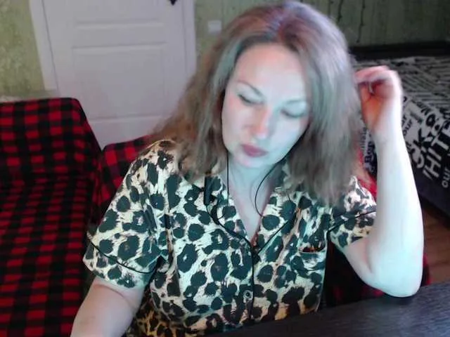 Offline MeganIris on BongaCams