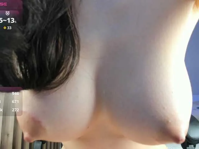 Nottiniam on BongaCams 