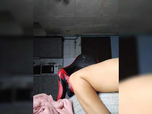Offline Sweet-Candy88 on BongaCams