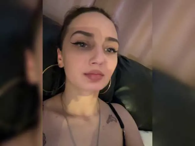 Offline Wow-Eva on BongaCams