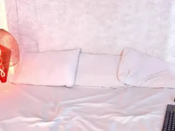 alahia_rosse — Let me TWERK in the tops of ur COCK|| PVT ON || FAV TIPS (22-33-44 = 100) - Multi Goal: ride dildo [444tk each Goal] #petite #latina #18 #squirt #puffynipples