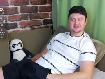 alex_onelove — #gay #bigguy #legs #lovense #smile