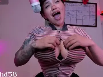 darknes_lilith18 on Chaturbate