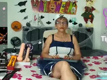 devora_mature65 — Hey can you make me horny? - Goal: Oil body and get naked [46 tokens left] #bigboobs #granny #mommy #milf #mature