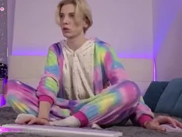 fiachand — GOAL: cum shot [1794 tokens remaining] Hey, guys.  Fav pattern 38;150;160;170. Follow to my Fansly.Welcome to my room!  #lovense #precum #twink #femboy #gay