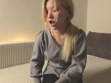 jazminkozisek — suck finger  #blonde and #shy #asian girl Im #18 y.o hope you like my vibe and we can chat >< [0 tokens remaining]