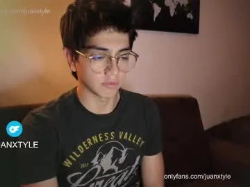 juancamroom on Chaturbate