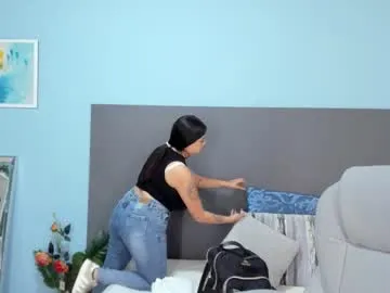 kylie_reyes — GOAL: ride dildo [280 tokens remaining] Welcome to my room! My body is your gift tonight ... Develop me slowly! #bigboobs #bbw #bigtits #hairy #natural