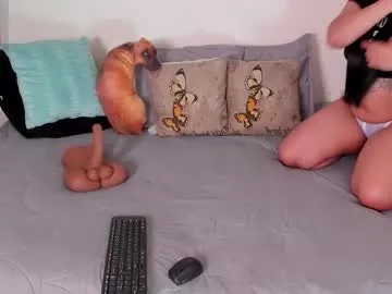 laura1__ on Chaturbate