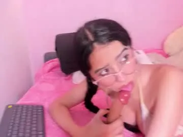 littlearii on Chaturbate 