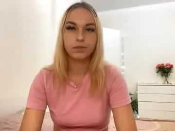 luzcawthron — GOAL: show tongue Hi, I'm Mia. Welcome to my room!!!I have the first day today  #bigboobs #blonde #bigass #teen [0 tokens remaining]