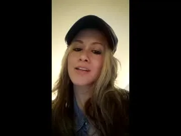 miasiren — Goal Show #milf #mature #mommy #feet #latina