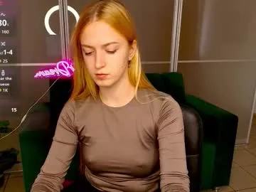 mirandamayers — hey #longnails  #findom #mistress #smoke #footfetish