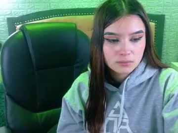 natalie_loffreda — GOAL: bounce tits [76 tokens remaining] Hello new guys here I hope you demonstrate your love  #lovense #submissive  #18 #cum #bigass