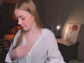 normaemans — GOAL: ice show [321 tokens remaining] Hello CB,Im Beatrice<3 im new here #18 #new #skinny #teen #bigboobs