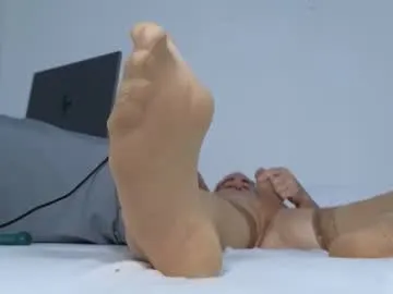 phattbooty80 — Welcum to my room boys, have fun and tip me. Nylons and Fattass #feet #soles #nylonsoles #toes #toering