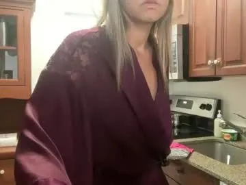 prettyyykittyyy22 — Prettyyykittyyy22's room #blonde #bigboobs #tall #latina #colombian #mixedrace