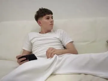 reeves_bae on Chaturbate 