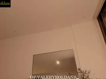 roldansvalery — It's my birthday! :) #lovense #bigboobs #tease #curvy #latina Goal #1/5   59:31 Left