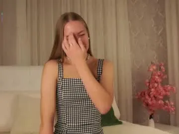 roxanelan — GOAL: IF YOU LOVE ME Hi, I'm new here! Let's start having fun? #shy #18 #new #teen #skinny [67 tokens remaining]