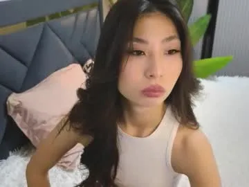 scarlet_ice — GOAL: show feet [60 tokens remaining] hey, tanks!  #asian #brunette #teen #blowjob #cute