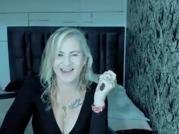 scarlethoot_ on Chaturbate