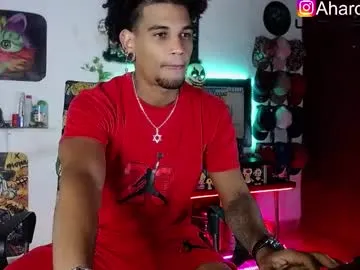 sexo_aharon —  Cum show    #party #smoke #bi #c2c #lovense #cum #latino #daddy #bbc [777 tokens remaining]