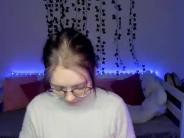 shy_elina01 — GOAL: Wet belly [614 tokens remaining] Hi everyone! Share good mood <3 #nonude #cute #shy #18 #new