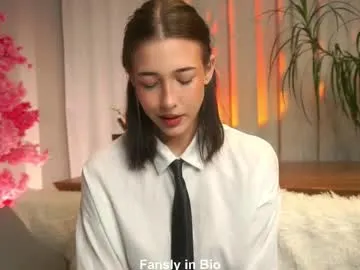 signehinz — MY GOAL: Seduce with tongue Hey, I'm Eva. PVT OPENI'm #bigboobs #bigass #18 #shy #cute [0 tokens remaining]