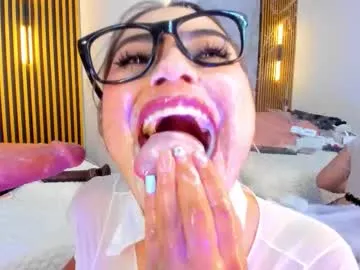 Freechat sweet_flame_ on Chaturbate