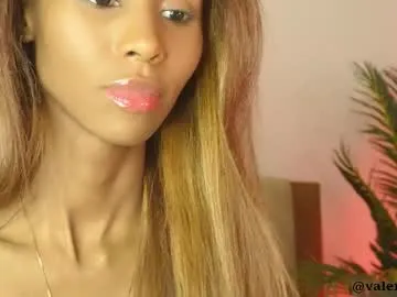 valery_swan1 — sucking dildo [1385 tokens left] #ebony #young #skinny #lovense #milf