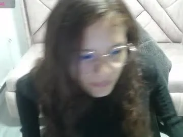 velvet_moon_v — Flash tits [39 tokens left] #lush #shy #teen #daddysgirl #18