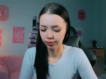 vexnex — first time here Goal: little dance :3 Im #new there and Im #18 y.o #natural #asian girl and sorry for my #shy personality type [46 tokens remaining]