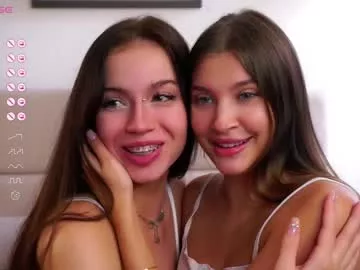 vivid_girls on Chaturbate 