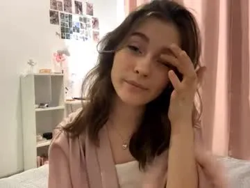 yaniraekberg — GOAL: Play my sweety lips close cam [7 tokens remaining] Welcome to my room! im Marry, its my second day<3 #new #18 #shy #skinny #bigass