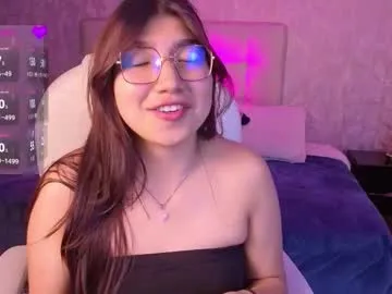 zoe_capelli — Spicy Latina Babe Getting Experimental -- Let's Go Deep Tonight  #daddy #new  #bigass  #18  #teen