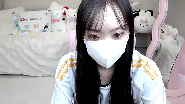 -momoo- — Group on StripChat