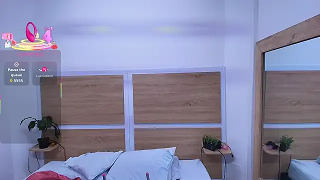 _nickypurple_ on StripChat