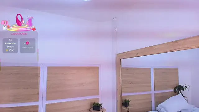 _nickypurple_ on StripChat