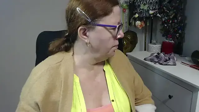 Adelewildx — Freechat on StripChat