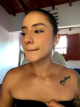 Ale_Lewis on StripChat