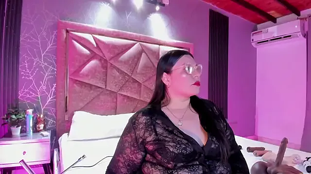 Amanda-Cruz on StripChat 